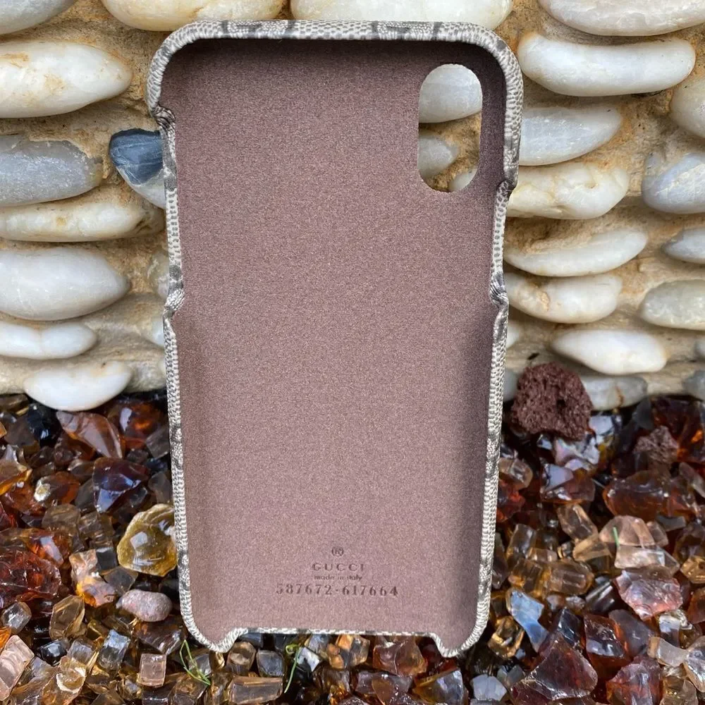 Gucci Authentic Brown Logo iPhone X/XSCase Cover w/Logo Charm. New in Box (NIB)